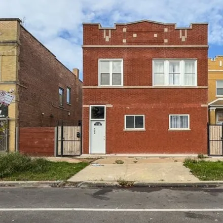 Buy this 11 bed house on 5954 West Wrightwood Avenue in Chicago, IL 60639