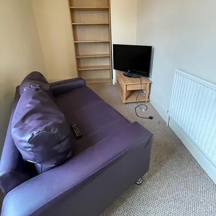 Image 4 - Ash Grove, Liverpool, L15 1ES, United Kingdom - Room for rent