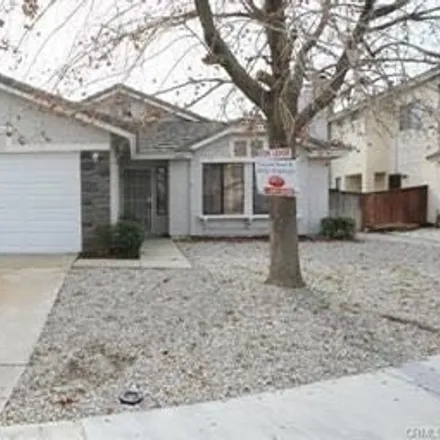 Rent this 3 bed house on 13501 Limestone Circle in Victorville, CA 92392