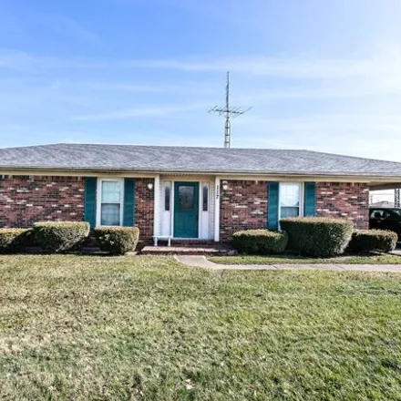 Buy this 3 bed house on 127 Cooper Drive in Lebanon, KY 40033