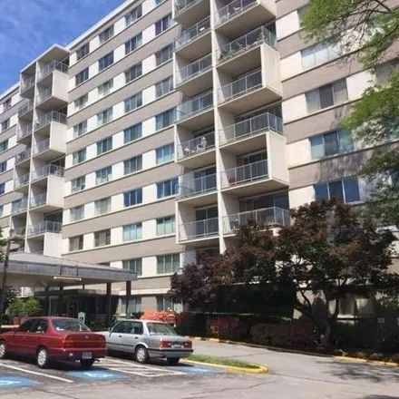 Rent this 2 bed condo on Battery Lane in Bethesda, MD 20814