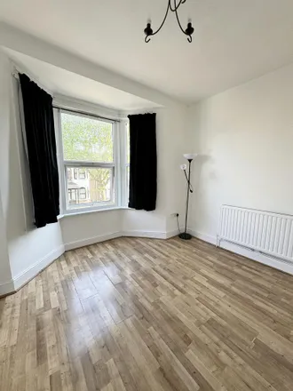 Image 3 - 47 Terrace Road, London, E13 0PP, United Kingdom - Apartment for rent