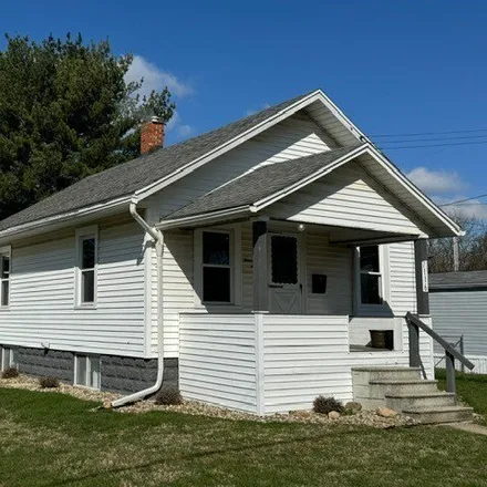 Buy this 2 bed house on 680 West 12th Street in Ashland, OH 44805