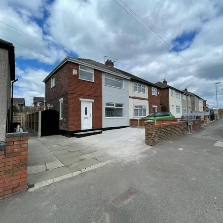 Rent this 3 bed duplex on 22A Ash Grove in Knowsley, L35 5BW