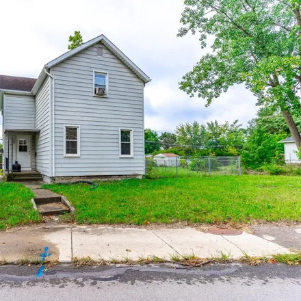 Buy this 3 bed house on 1426 Maumee Avenue in Fort Wayne, IN 46803