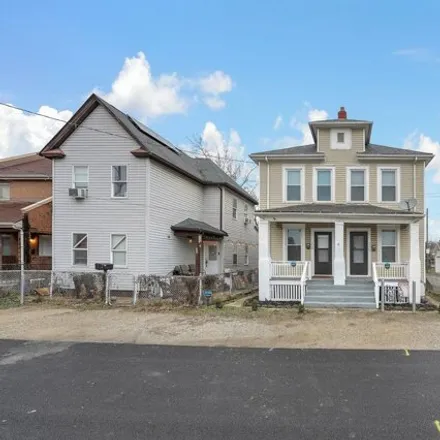 Rent this 3 bed house on 318 Stanaford Place in Steelton, Columbus