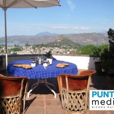 Buy this 4 bed house on unnamed road in Sta María Huacatlán, 51200 Valle de Bravo