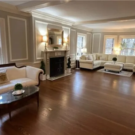 Image 5 - 2768 Lee Road, Shaker Heights, OH 44120, USA - House for sale