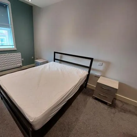 Image 4 - West Street, Sheffield, South Yorkshire, S1 - Room for rent
