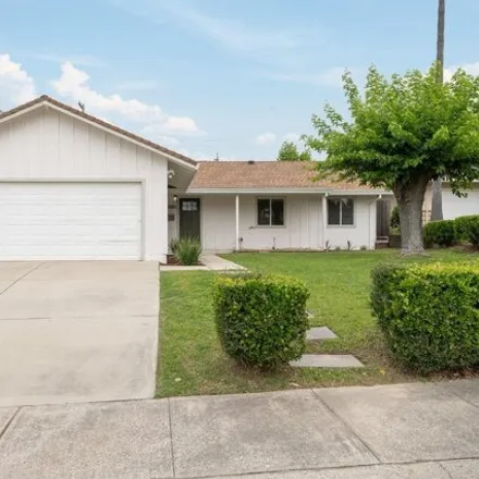 Buy this 3 bed house on 6989 Greenbrook Circle in Citrus Heights, CA 95621