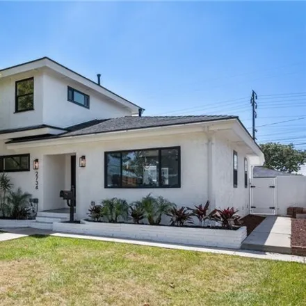 Buy this 3 bed house on 2736 Armour Lane in Redondo Beach, CA 90278