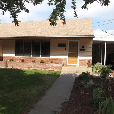 Buy this 4 bed house on 1407 California Avenue in Klamath Falls, OR 97601