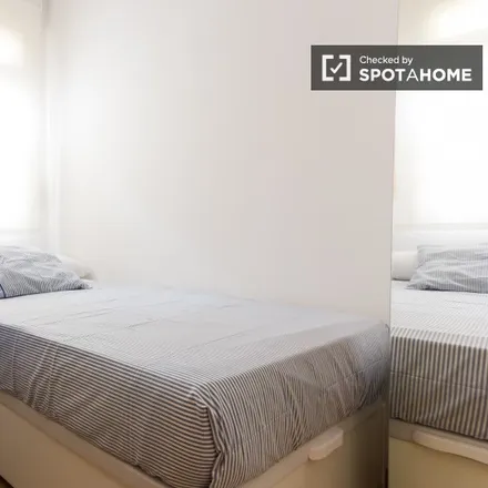 Rent this 5 bed room on Madrid in La Magdalena de Proust, Calle de Bravo Murillo