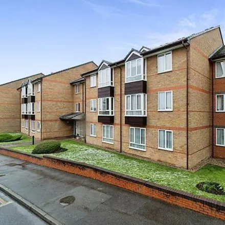 Image 9 - 10 Ivydene Close, London, SM1 4HF, United Kingdom - Apartment for sale