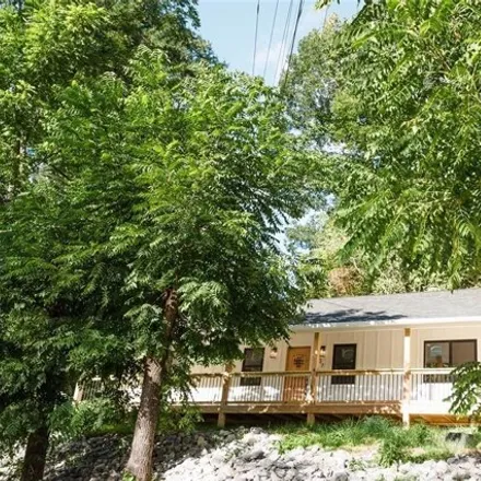 Image 1 - Oak Avenue, Spruce Pine, NC 28777, USA - House for sale