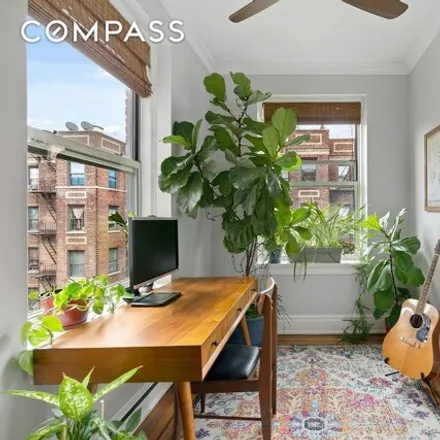 Image 4 - 37-22 80th Street, New York, NY 11372, USA - Apartment for sale