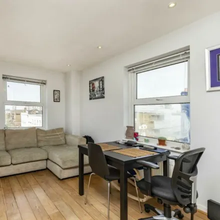 Image 2 - Talbot Road, London, W11 1JA, United Kingdom - Apartment for rent