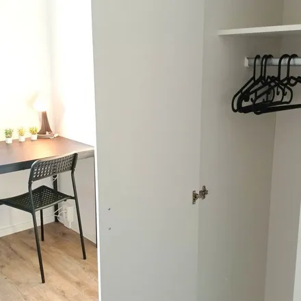 Rent this 3 bed apartment on Olvenstedter Chaussee 153 in 39130 Magdeburg, Germany