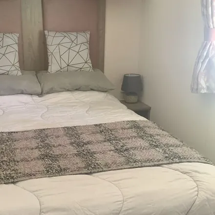Rent this 3 bed house on Burnham-on-Sea and Highbridge in TA8 1LA, United Kingdom
