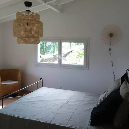 Rent this 1 bed apartment on 13300 Salon de Provence