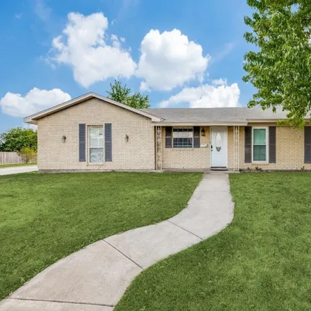 Rent this 3 bed house on 401 Linda Drive in Burleson, TX 76028