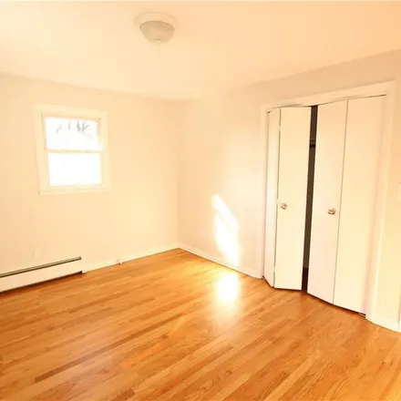 Rent this 2 bed apartment on 306 Grovers Avenue in Black Rock, Bridgeport