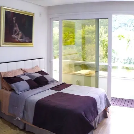 Rent this 7 bed house on Ingleses do Rio Vermelho in Florianópolis, Santa Catarina