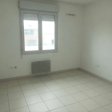 Rent this 3 bed apartment on 56 Boulevard Silvio Trentin in 31200 Toulouse, France