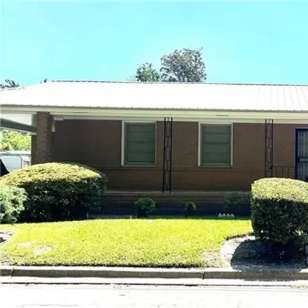 Rent this 3 bed house on 2932 Bulloch Street in Savannah, GA 31405
