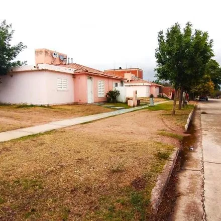 Buy this 2 bed house on Calle 52 Oeste in Juan Martín de Pueyrredón, 5710 La Punta