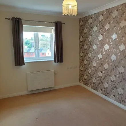 Image 4 - Shenstone Close, Lickey End, B60 9SA, United Kingdom - Apartment for sale