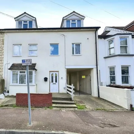 Image 4 - Mayfield Guesthouse, Kingswood Road, Gillingham, ME7 1DZ, United Kingdom - Apartment for rent