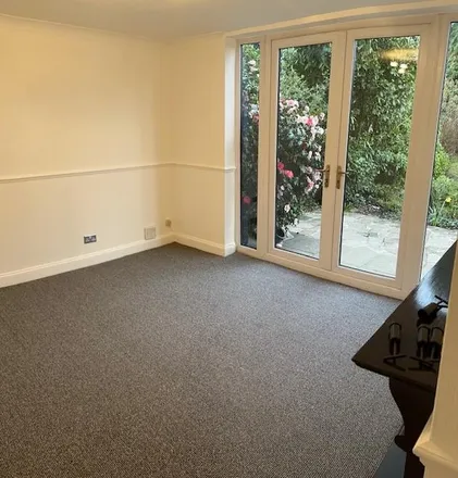 Image 3 - Abbots Road, Abbots Langley, WD5 0AY, United Kingdom - House for rent