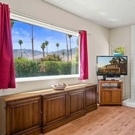 Image 5 - 697 S Beverly Dr, Palm Springs, California, 92264 - House for sale