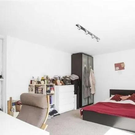 Image 2 - Royal College Street, London, NW1 0SB, United Kingdom - Apartment for rent