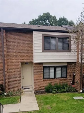 Rent this 3 bed townhouse on Spring Run Road in Bon Meade, Moon Township