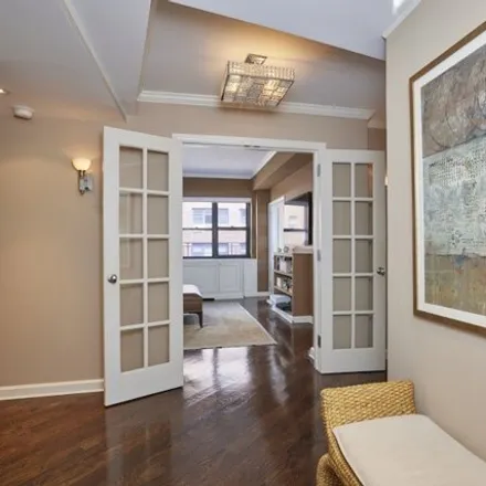 Image 7 - 182 East 73rd Street, New York, NY 10021, USA - Apartment for sale