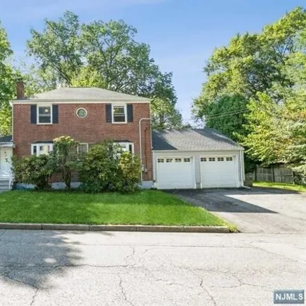 Rent this 4 bed house on 19 Pleasant Avenue in Bergenfield, NJ 07670