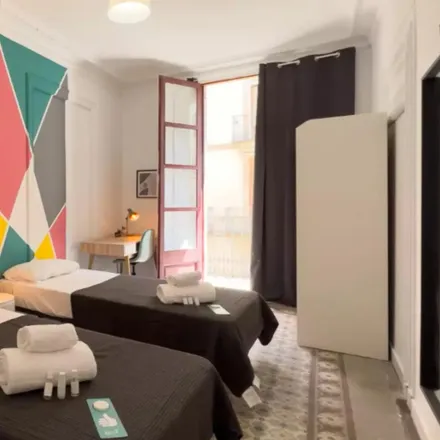 Rent this 2 bed room on Shades World in Carrer de Ferran, 08002 Barcelona