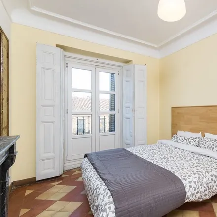 Rent this 9 bed room on Madrid in Plaza de Herradores, 10