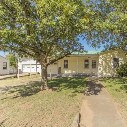 Buy this 3 bed house on 1633 Stadium Avenue in Big Spring, TX 79720