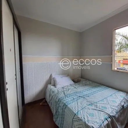 Buy this 3 bed apartment on Avenida Floriano Peixoto in Umuarama, Uberlândia - MG