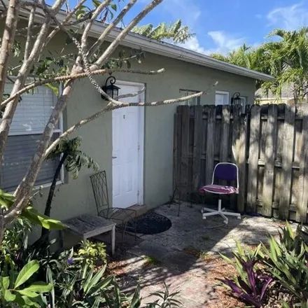 Rent this studio house on 1100 Northeast 3rd Street in Fort Lauderdale, FL 33301
