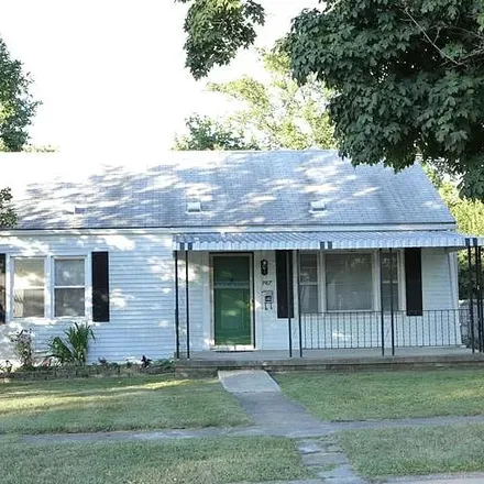 Rent this 2 bed house on 1016 The Lane in Lexington, KY 40504