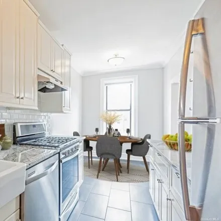 Image 3 - Maple Court, 81st Street, New York, NY 11372, USA - Apartment for sale