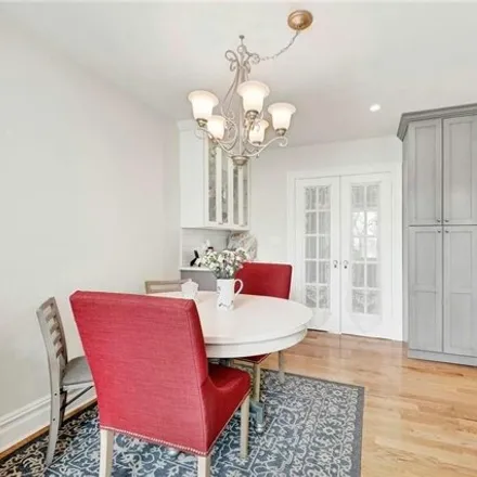 Image 3 - 140 73rd Street, New York, NY 11209, USA - House for sale