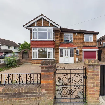 Rent this 4 bed house on Southbourne Gardens in London, HA4 9SH