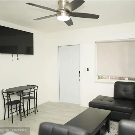 Image 4 - 211 Southeast 23rd Street, Fort Lauderdale, FL 33316, USA - House for rent
