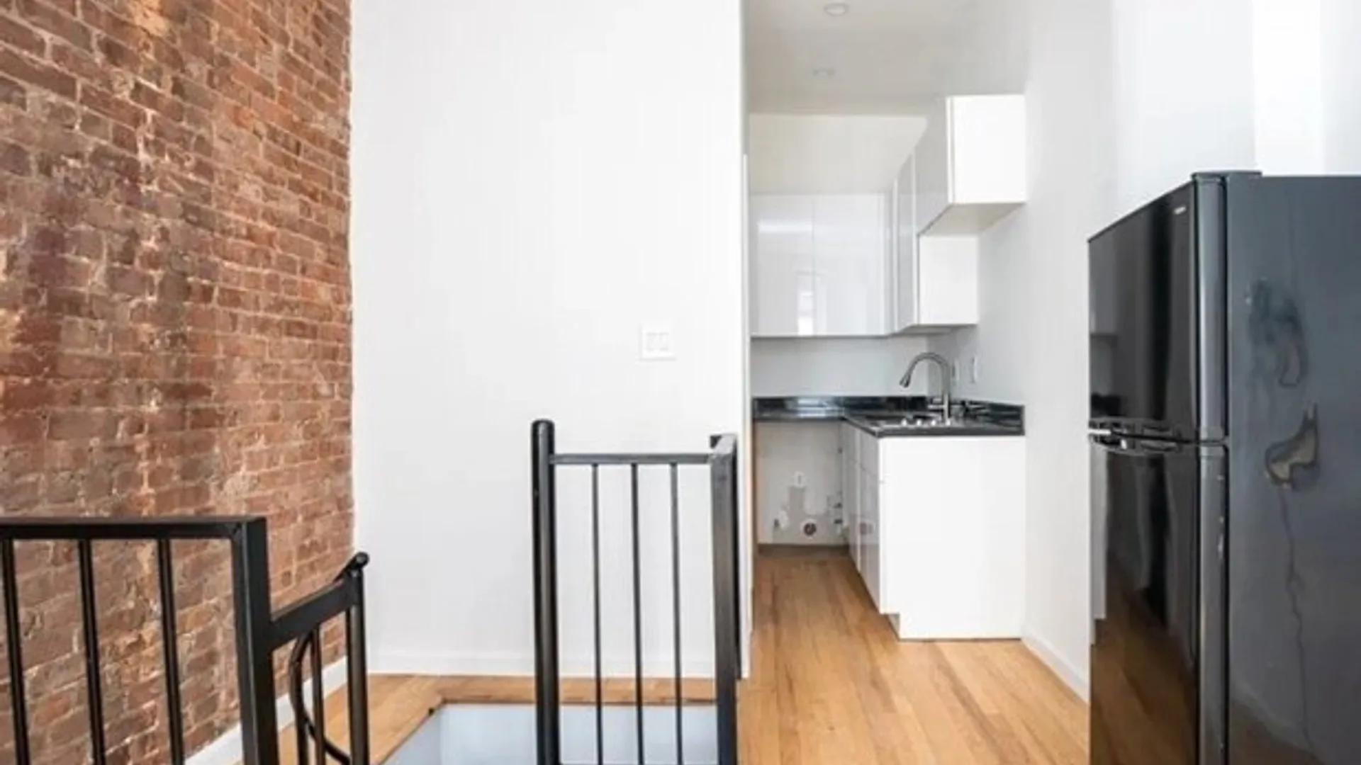 479 Warren Street, New York, NY 11217, USA | Studio apartment for rent