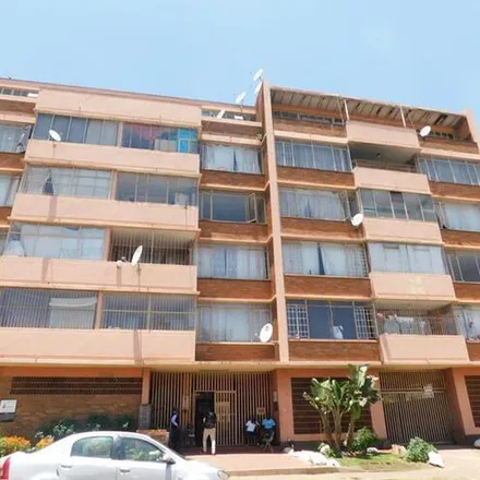 Rent this 1 bed apartment on Yeo Street in Yeoville, Johannesburg